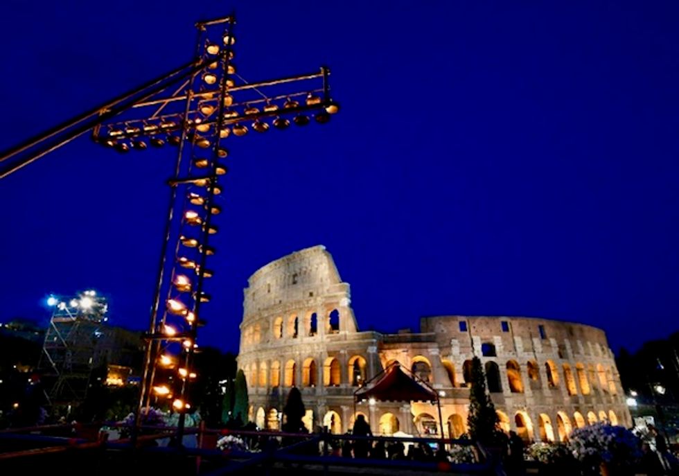 Pope leads Good Friday procession highlighting modern-day slaves' plight