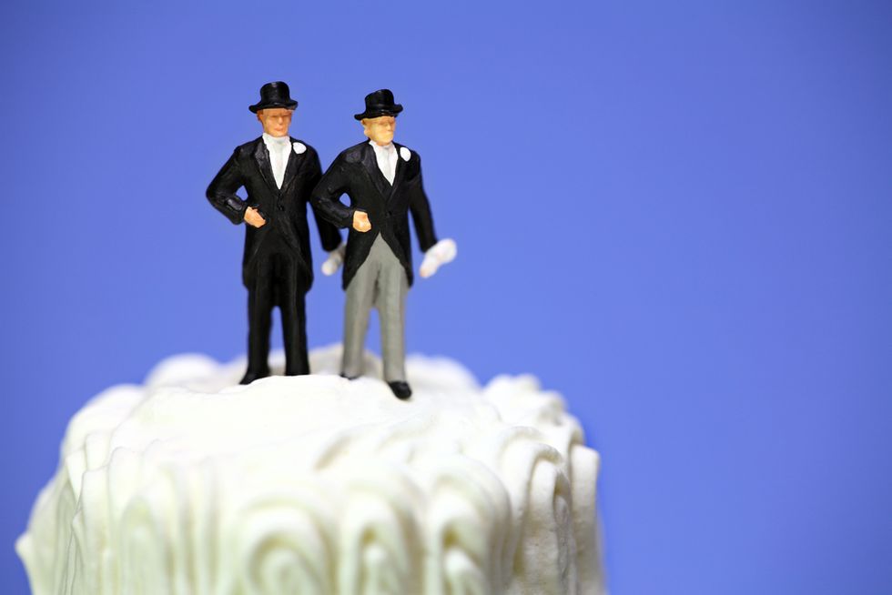 Colorado appeals court backs gay couple in wedding cake dispute
