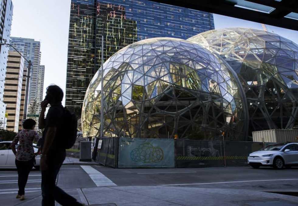 Feds charge Amazon finance manager with insider trading
