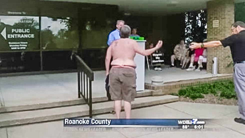 Woman strips to show fresh mastectomy scars as Virginia official calls to defund Planned Parenthood