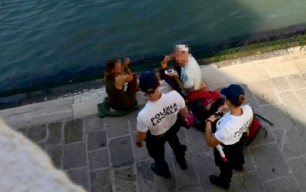 Venice coffee costs German tourists 950 euros and they were asked to leave the city
