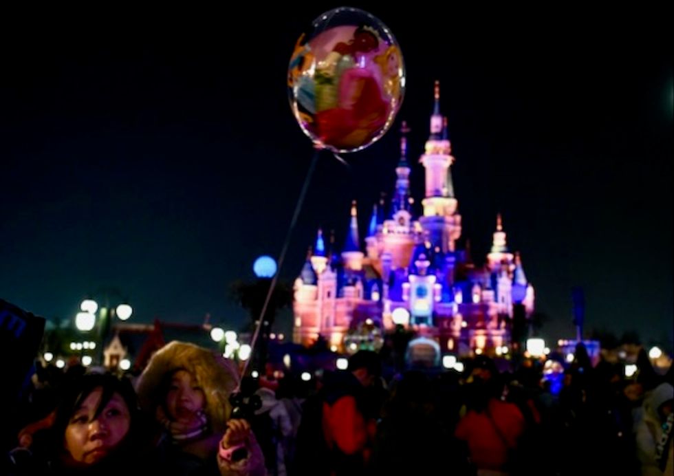 Shanghai Disneyland closes over China virus concerns