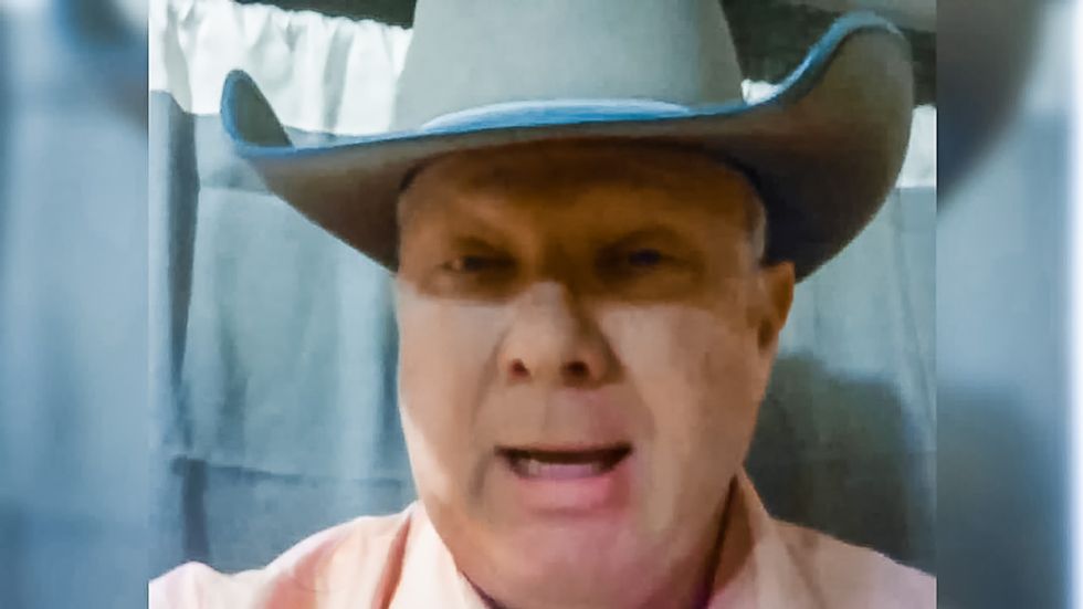 Texas police chief asks every resident to buy guns to protect against Muslims and 'potentate' Obama