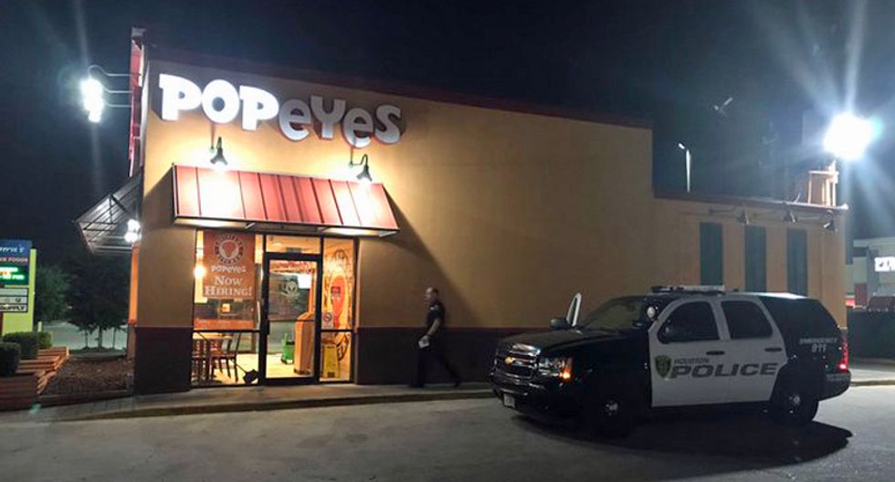 Armed mob attacks Houston Popeyes -- after being told they were out of chicken sandwiches