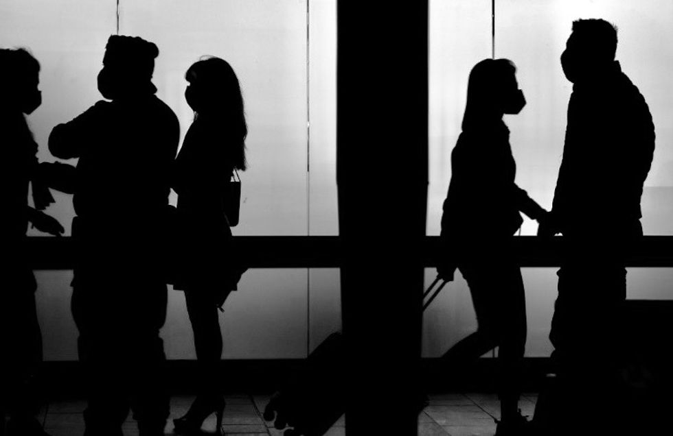 US, Canada, Mexico COVID-19 travel ban extended