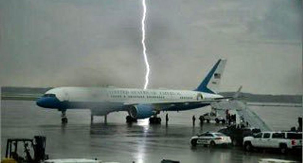Trump tweets wild photo of Air Force One appearing to be struck by lightning