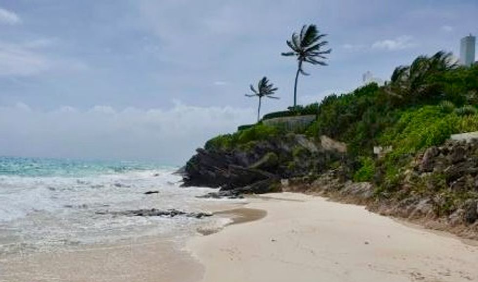 Bermuda braces for Hurricane Humberto