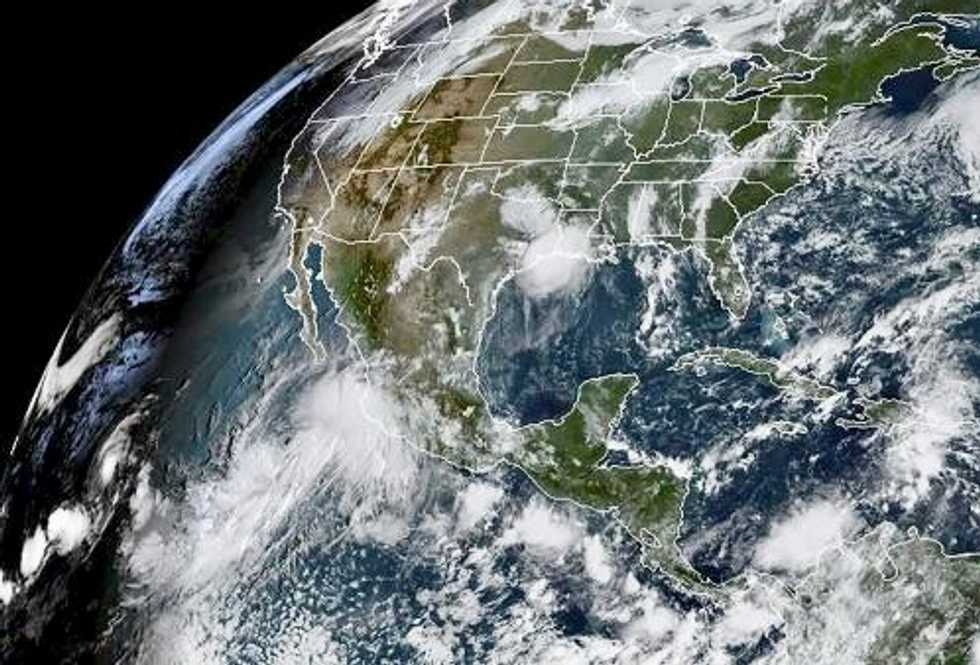 Hurricane Lorena threatens Mexico's Los Cabos resort