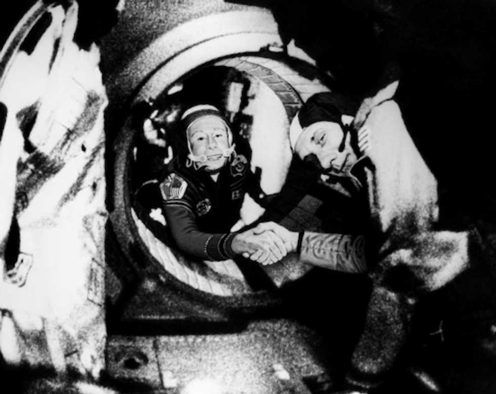 First man to conduct spacewalk, Alexei Leonov, dies