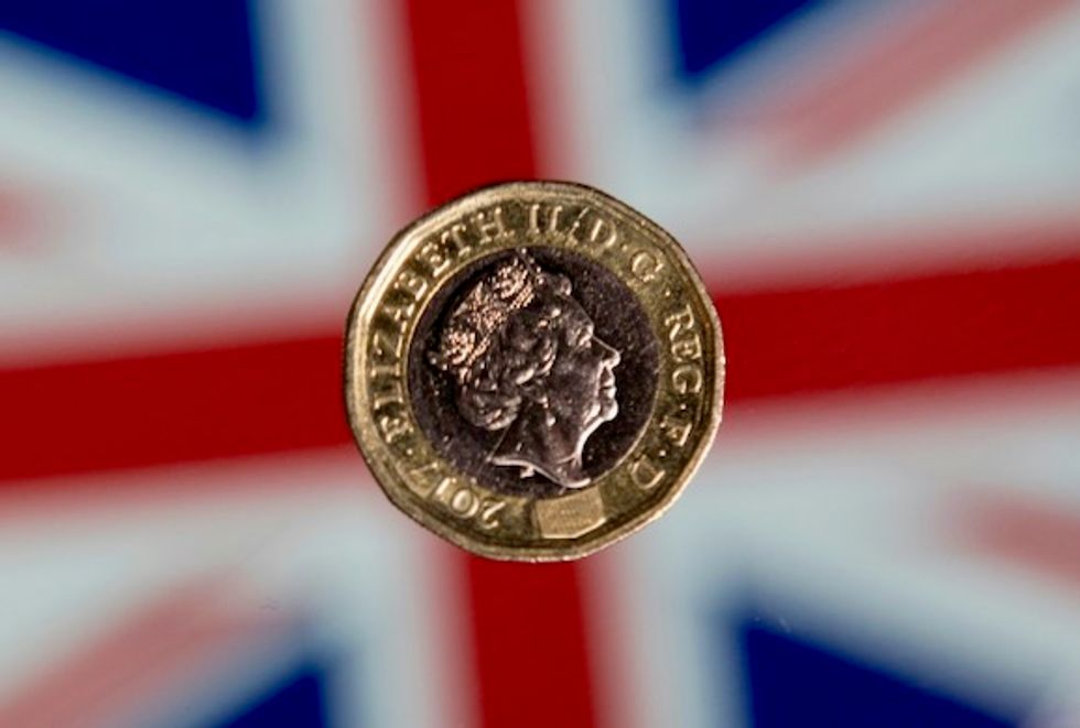 Pound dips as Brexit saga drags but hopes for deal lend support