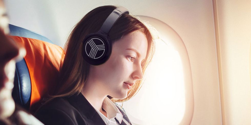 Early Black Friday special: get these $260 noise cancelling headphones for just $70