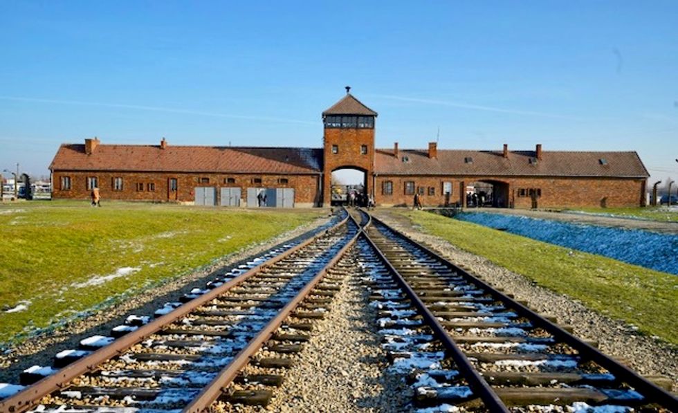 Merkel visits Auschwitz for first time