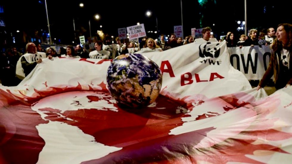 Fossil fuel groups 'destroying' climate talks: NGOs