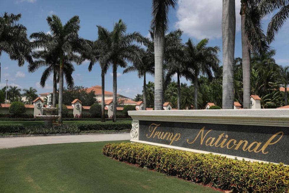 Trump wants a fundraiser at his Doral resort. A storm and COVID could be problems