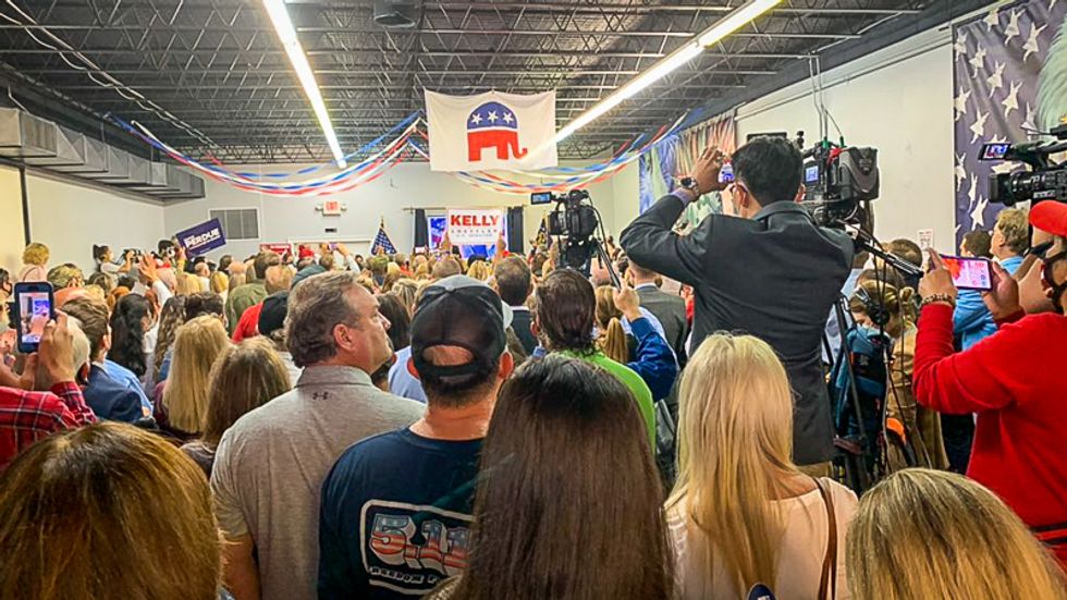 'It's not safe': CNN reporters walk out of Kelly Loeffler's 'Save Our Majority' rally over COVID fears