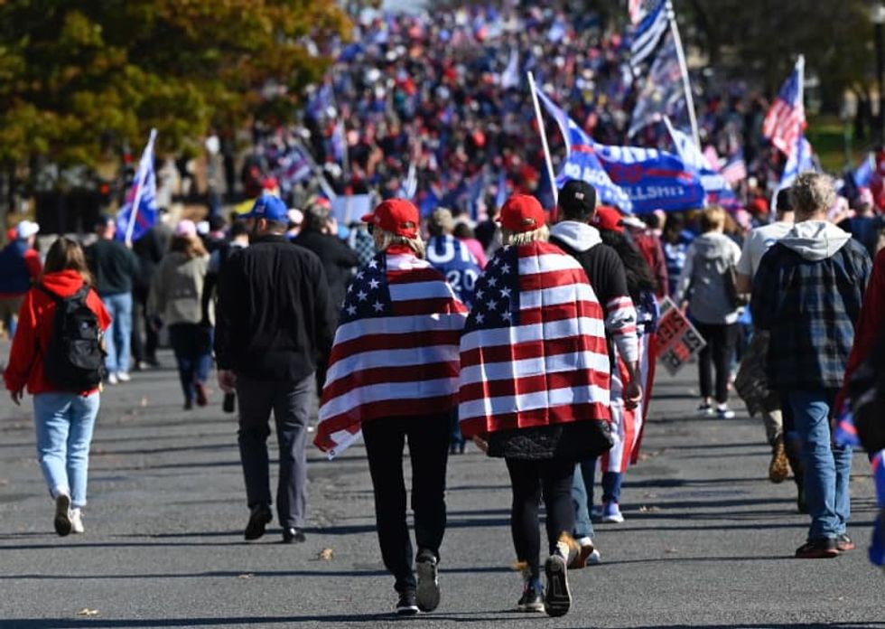 Trump loyalists mount last stand in Washington