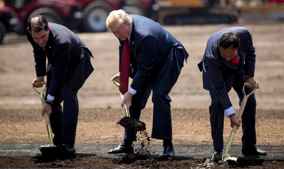 Fake jobs, fake news: Trump's fake Foxconn deal comes further into focus