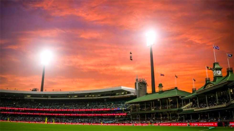 Sydney records hottest November night as heatwave sweeps city