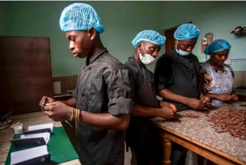 Ivory Coast cocoa producers end chocolate war with Hershey's