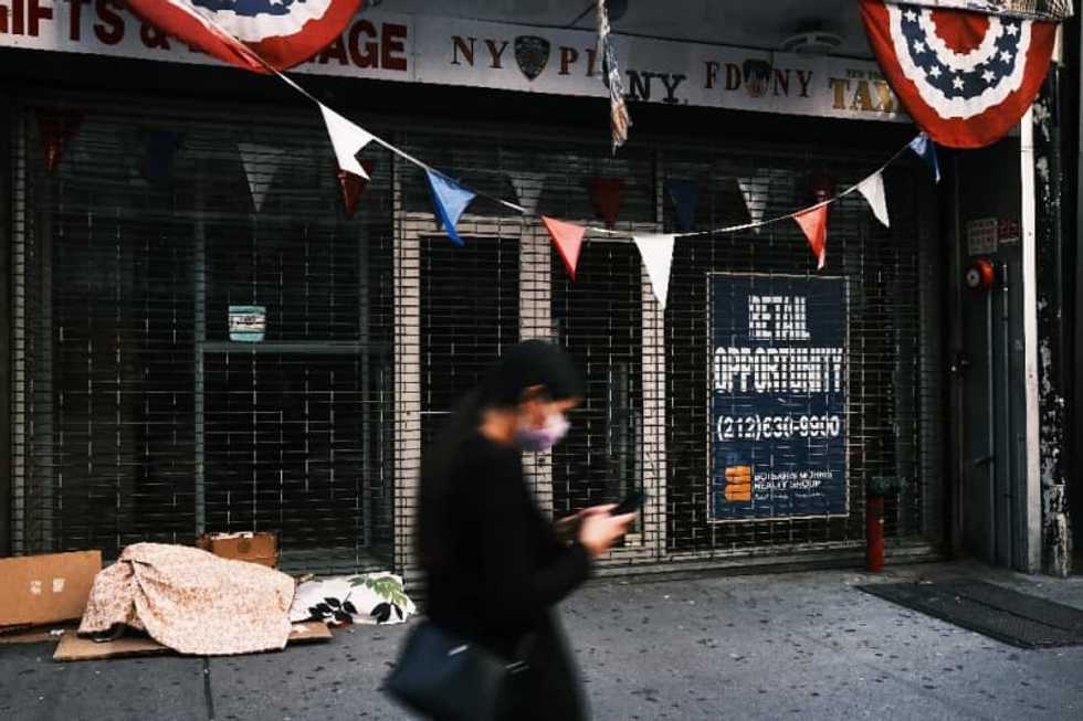 Americans are staying jobless for longer as pandemic stretches on