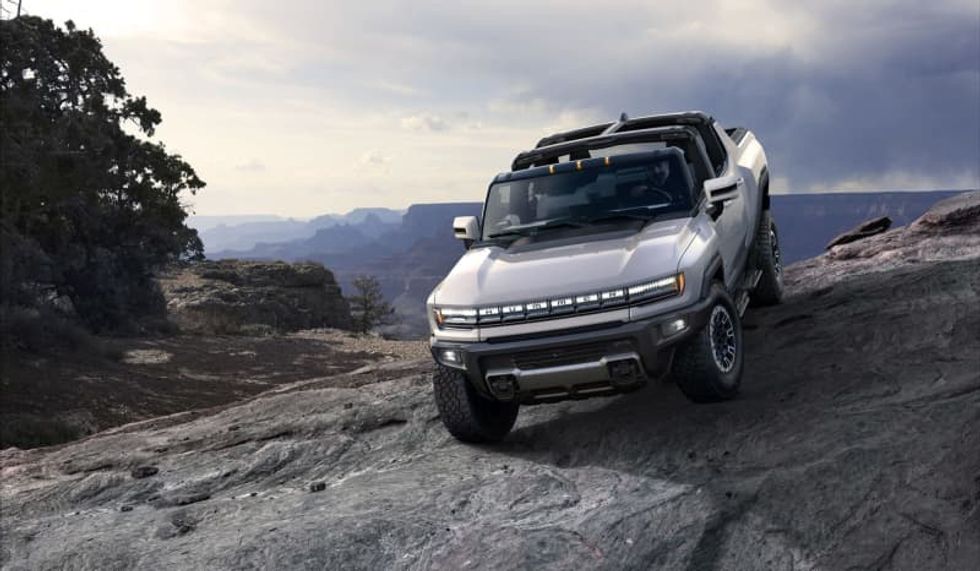All-electric 2021 GMC Hummer sells out in 10 minutes despite $112K price