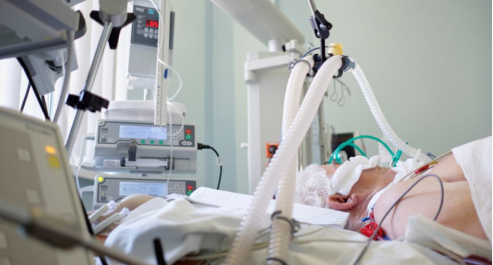 Arizona hospital tells doctor not to return to work after he posted about lack of ICU beds