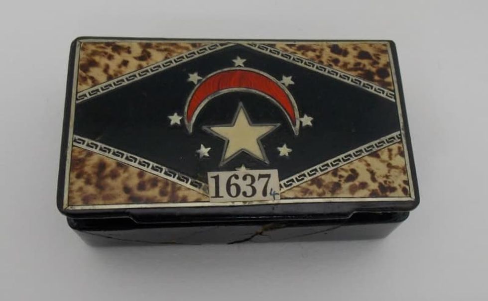 5,000 year-old Egyptian artifact found in cigar box