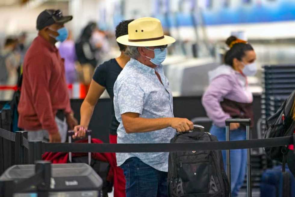 More than 1 million people traveled on planes in US on a single day ahead of Thanksgiving amid coronavirus pandemic