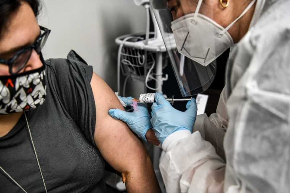 Oxford vaccine news gives hope as US plans mass rollout