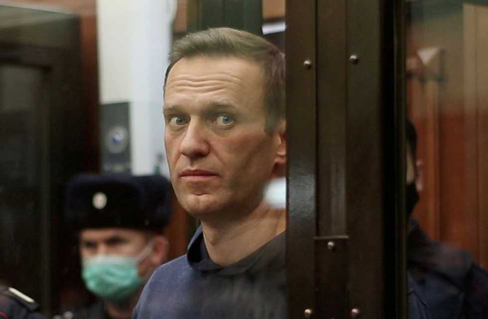 Moscow, pledging retaliation, calls US sanctions 'anti-Russian lunge'