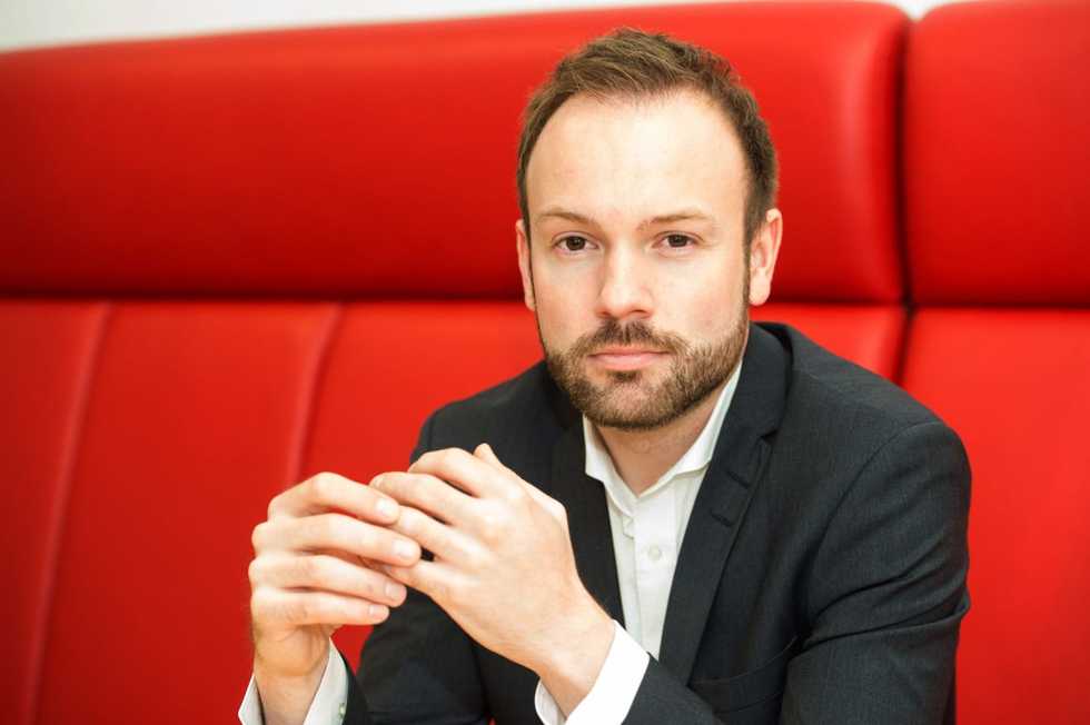 German politician resigns after being caught up in face mask deals