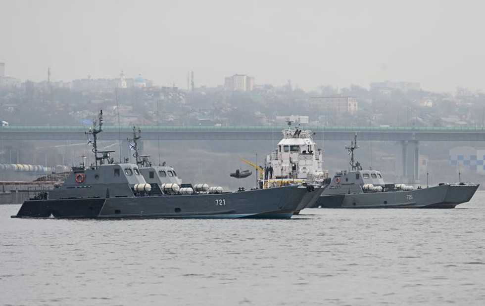 Russia beefs up warship presence in Black Sea as Ukraine tensions simmer