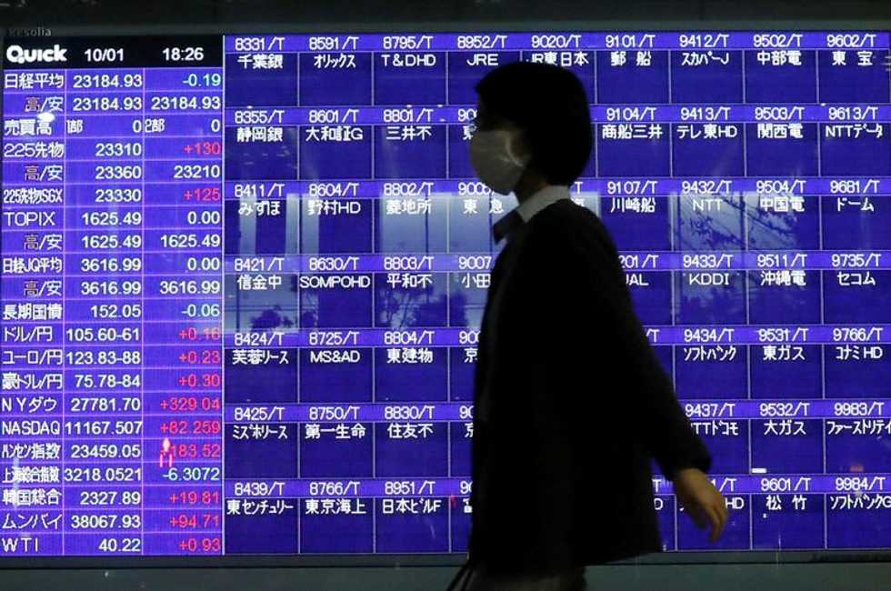 Global stocks rally as traders brace for key US jobs report