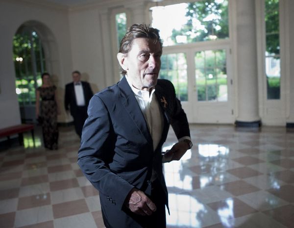 Famed German-US architect Helmut Jahn dies in bike accident