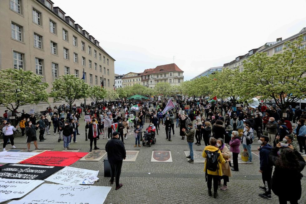 German government vows not to tolerate anti-Semitic rallies