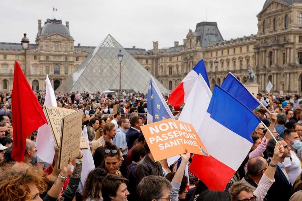 French protests call for 'freedom' amid government vaccine push
