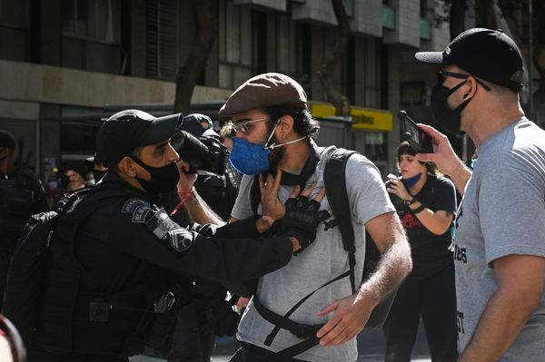Brazilians protest against Bolsonaro's handling of the pandemic