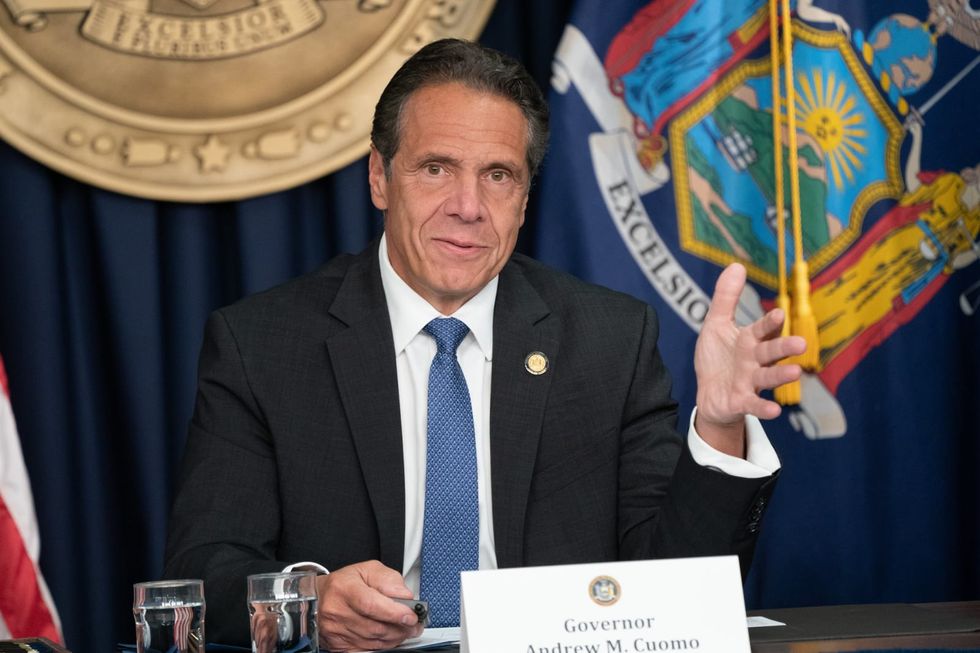 Gov. Cuomo issues vaccination mandate for New York state workers, hospital staffers