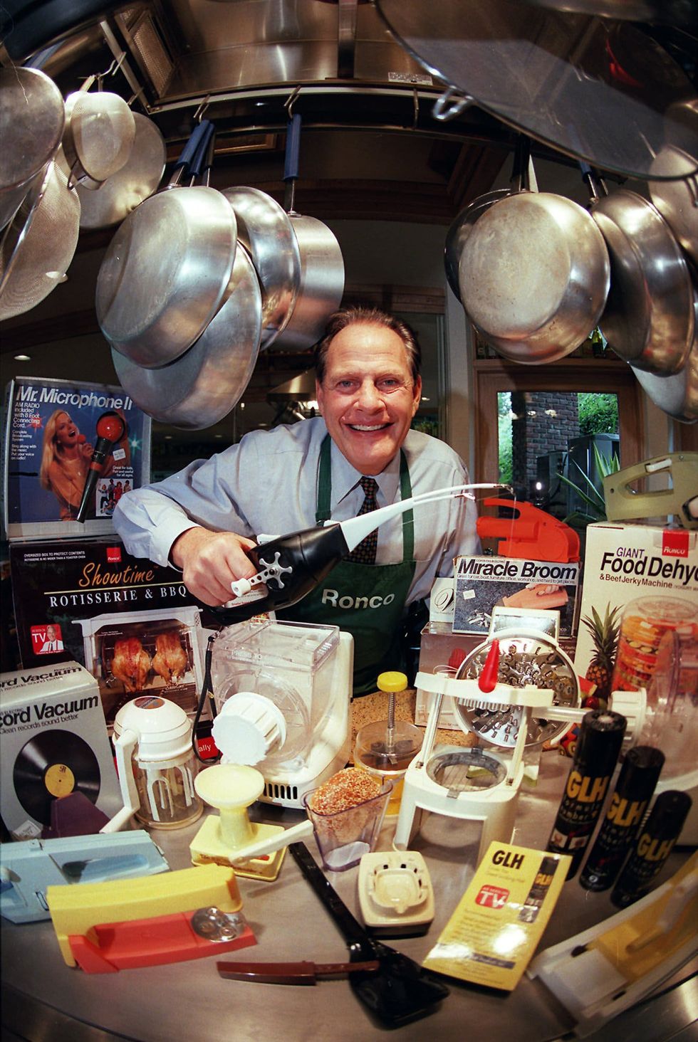 Pitchman and innovator Ron Popeil dies at 86