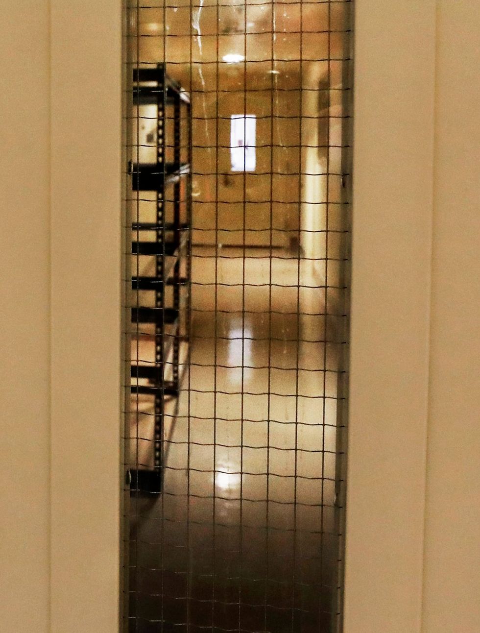 Washington State Patrol's toxicology lab ran tests in office contaminated by meth, possibly jeopardizing thousands of cases