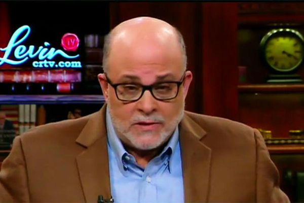 Fox News host flooded by snark after asking why GOP leaders aren't bowing to Trump