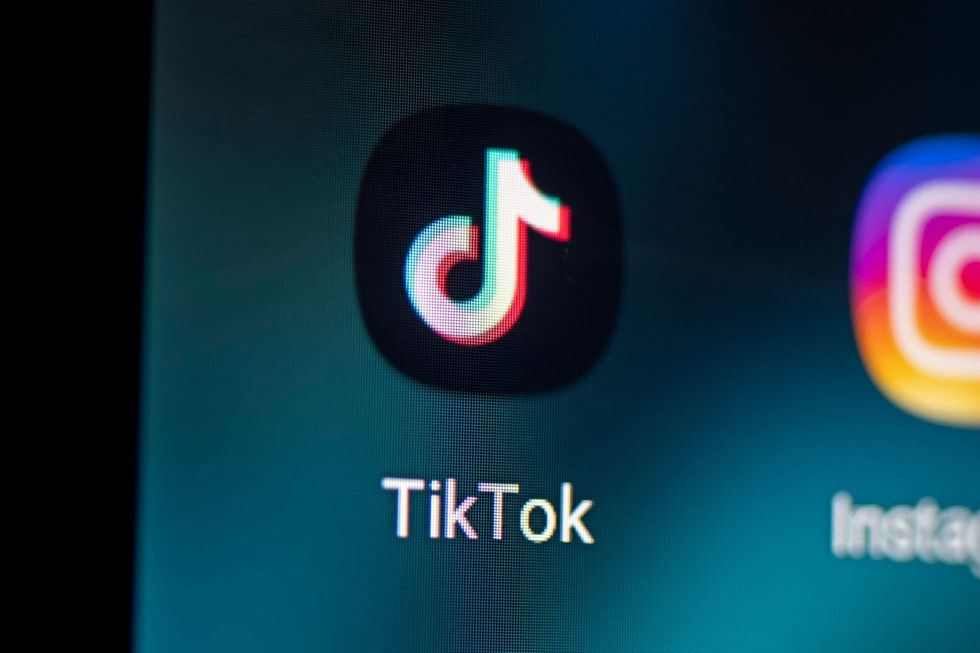 Doctors issue warnings about viral Milk Crate Challenge on TikTok