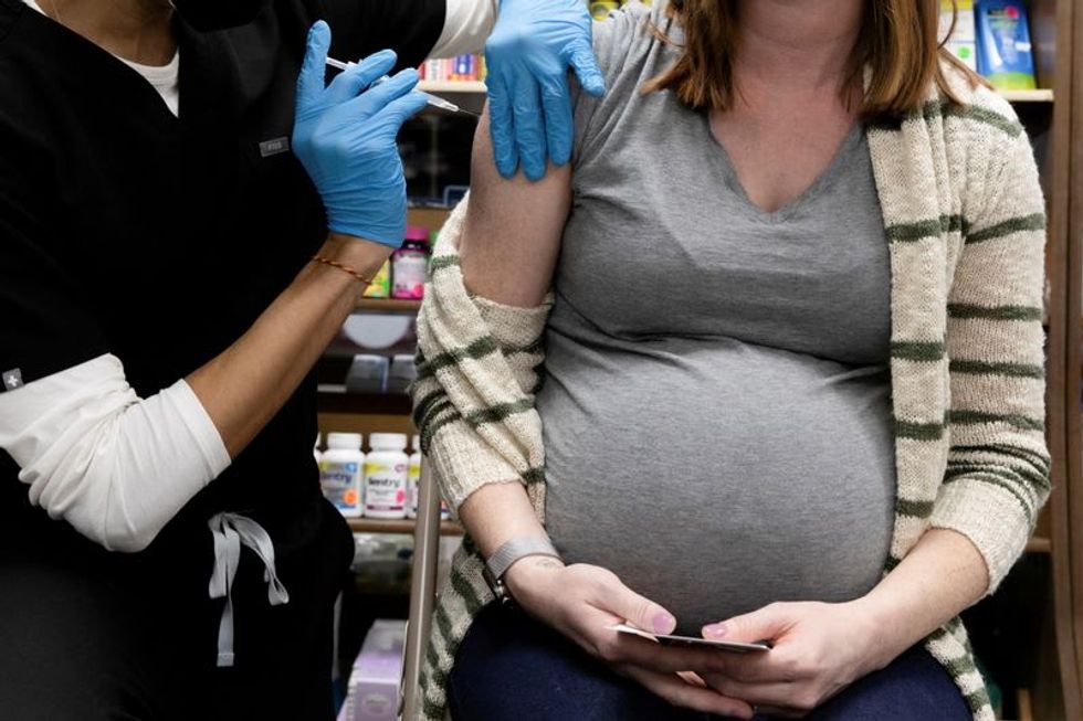 Vaccinated pregnant women pass protective antibodies to babies