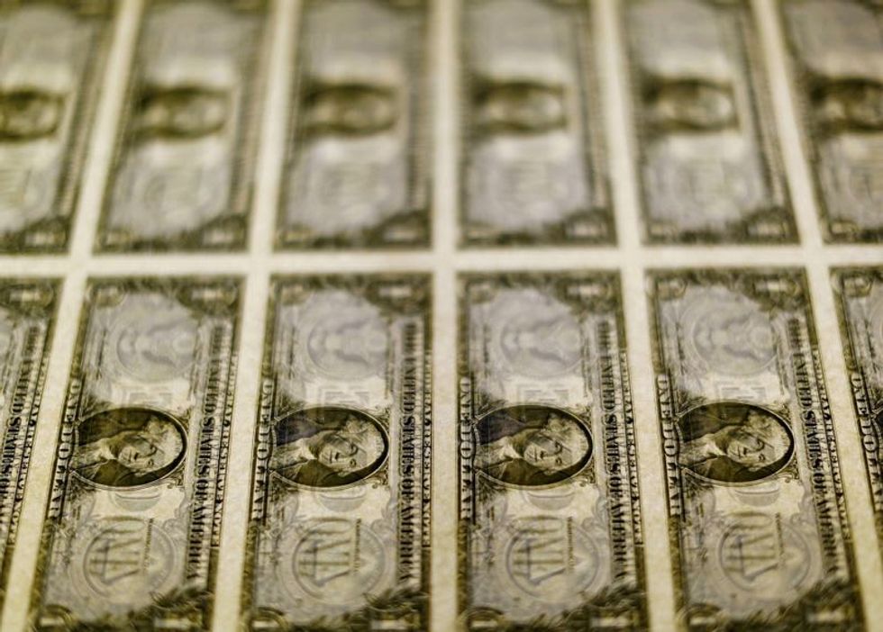 Analysis-US Fed navigates policy minefield with impending digital dollar report