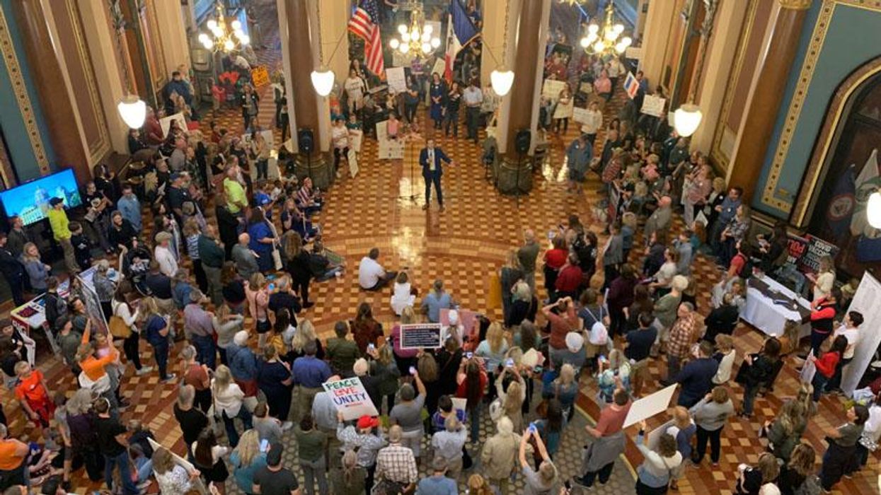 Anti-vaccine activists hold Iowa Capitol rally