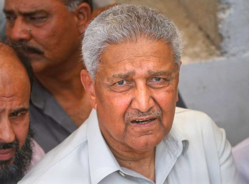 Pakistan nuclear scientist AQ Khan, at centre of proliferation scandal, dies