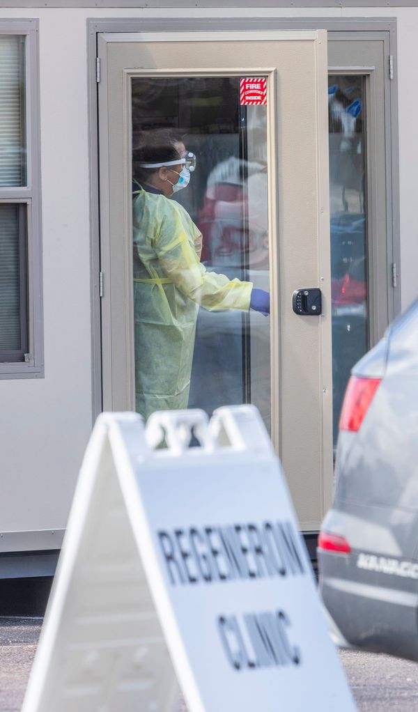 Unvaccinated Floridians embrace COVID-19 antibody treatment -- but so do the vaccinated