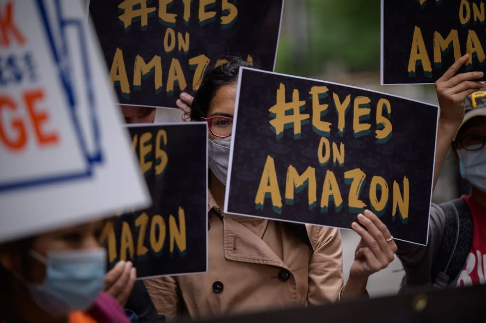 Organizers take first step to unionize at Amazon New York warehouse