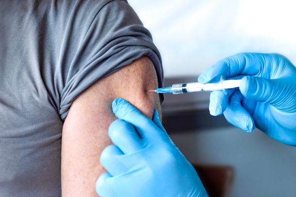 ‘Don’t do this’: Anti-vaxxers who have to get COVID-19 shots are taking baths in borax