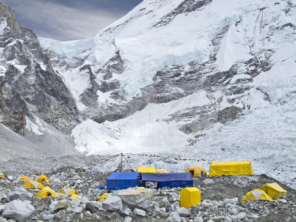 A San Jose stylist is cutting hair at Everest Base Camp — and breaking world records